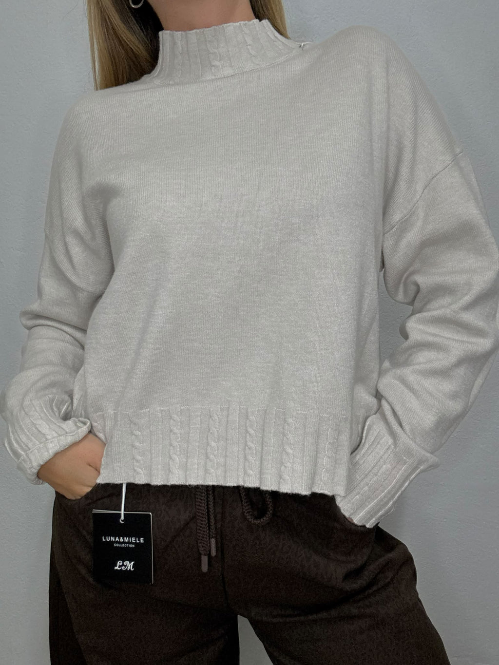 JERSEY OVERSIZE DE CUELLO ALTO
