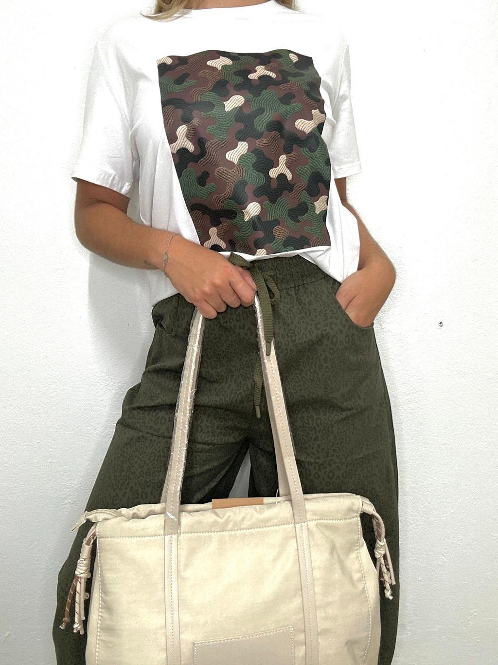 BOLSO GRANDE CON DETALLE